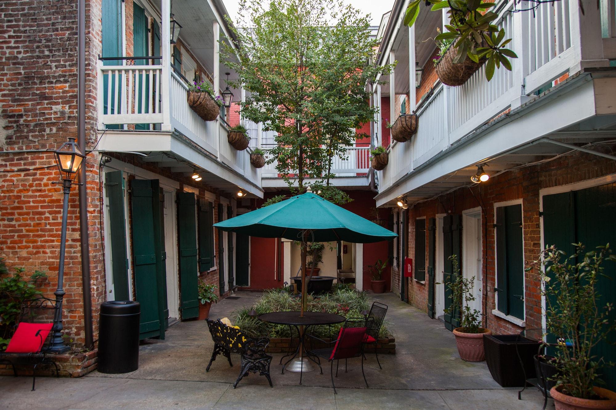 Hotel St. Pierre French Quarter Новый Орлеан Экстерьер фото