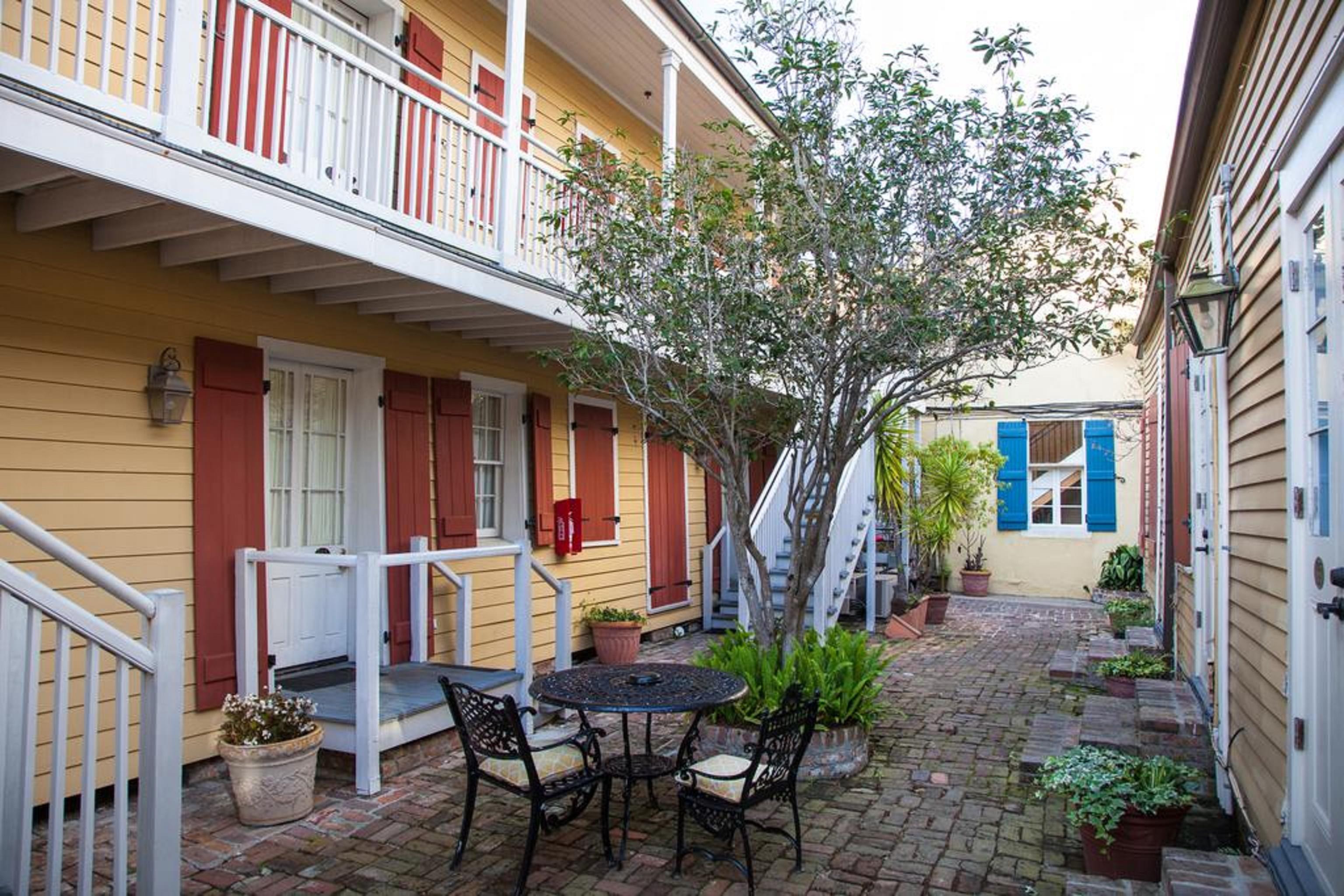 Hotel St. Pierre French Quarter Новый Орлеан Экстерьер фото