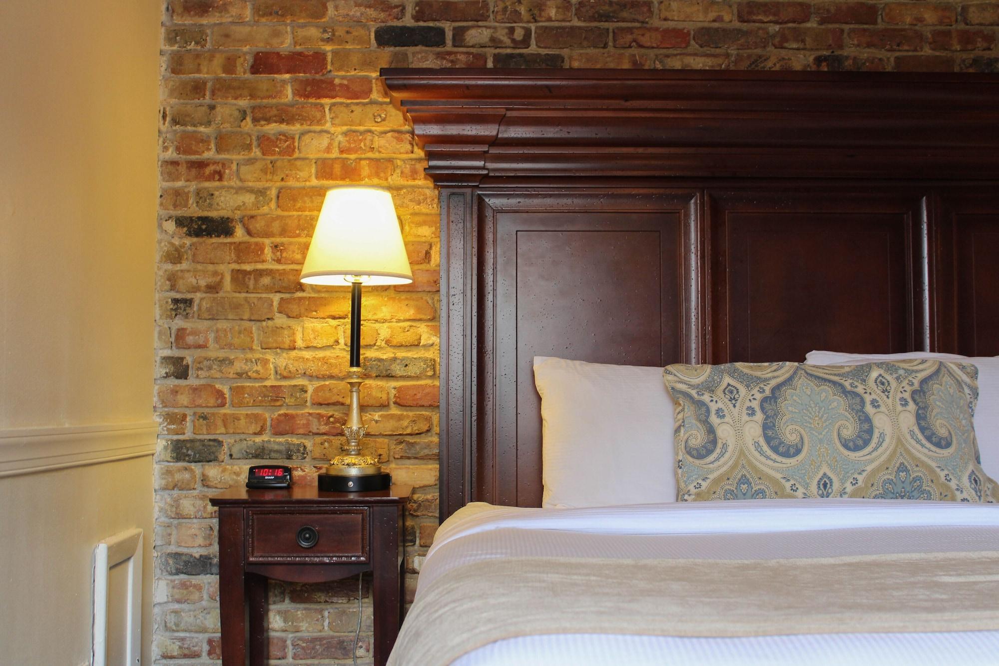 Hotel St. Pierre French Quarter Новый Орлеан Экстерьер фото