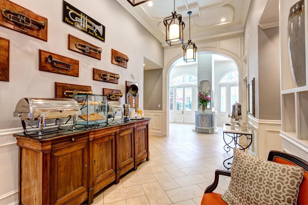 Hotel St. Pierre French Quarter Новый Орлеан Экстерьер фото